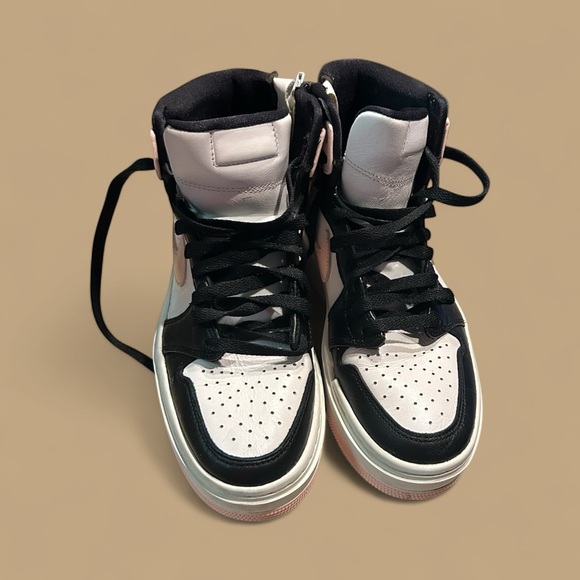 Nike Air Jordan 1 Mid Crimson Tint (GS) - Picture 3 of 10